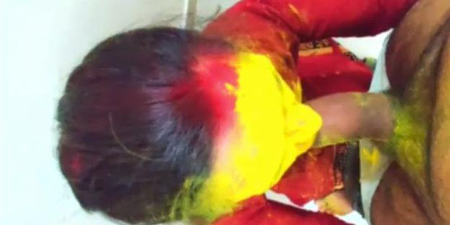 640px x 320px - Desi village maid fucked in bathroom on Holi - Village Sex Videos