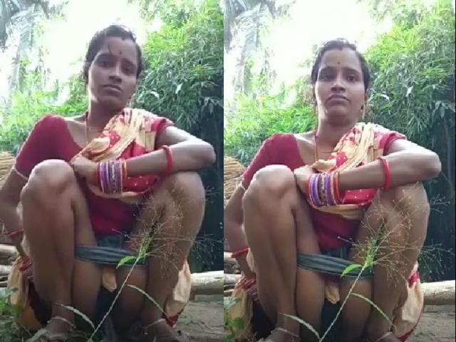 Odiawifesex - Odia village wife making her own pissing video - Village Sex Videos