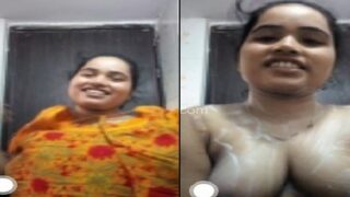 Desi girl nude call pleasing her horny lover