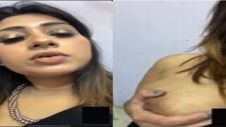 Hottest Delhi girl nude selfie sexy boobs shown