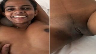 Indian girl pussy sex and boob press in hotel room