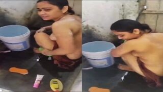 Indian bhabhi nude bath caught by Devar sex MMS