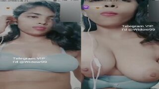 Big boobs Chamet live show girl topless seduction