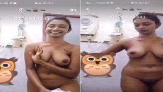 Indian girlfriend nude bath video call recorded