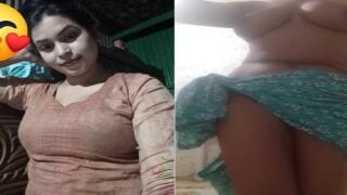 Bangladeshi GF selfie nude videos shared online